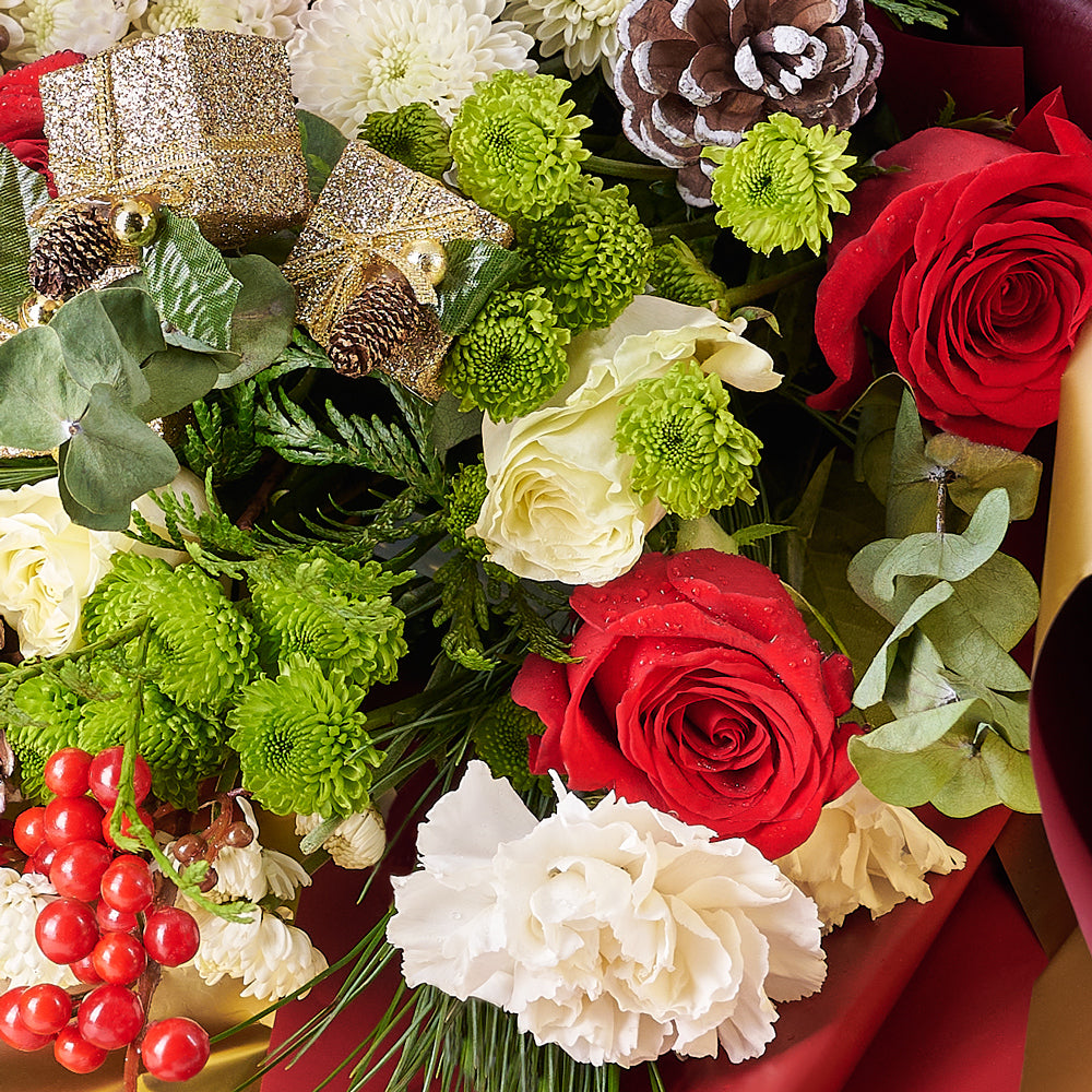 Mixed floral bouquet, Mixed flower arrangement, Mixed Flower Bouquet, Flower Bouquet, Floral Gift, Floral Arrangement, holiday, christmas, Mixed Roses Bouquet, Rose, Rose Arrangement, Rose Bouquet, Set 24017-2021, holiday rose delivery, delivery holiday rose, christmas bouquet blooms america, blooms america christmas bouquet, america
