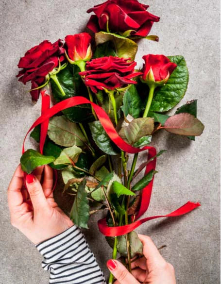 America Blooms - floral arrangements, flower bouquets, hand tied roses, Illinois Flower Delivery