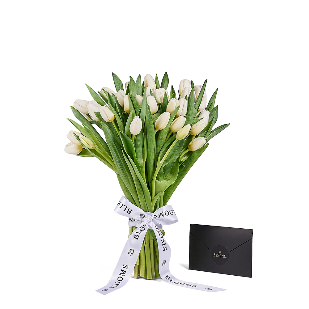 White Tulip Bouquet with Ribbon – how the gift is presented