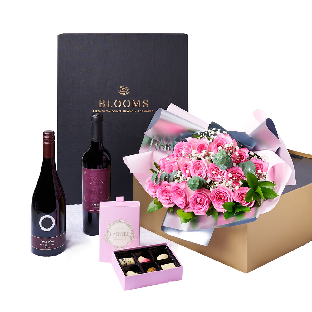 Rose Bouquet with Two Wines – how the gift is presented