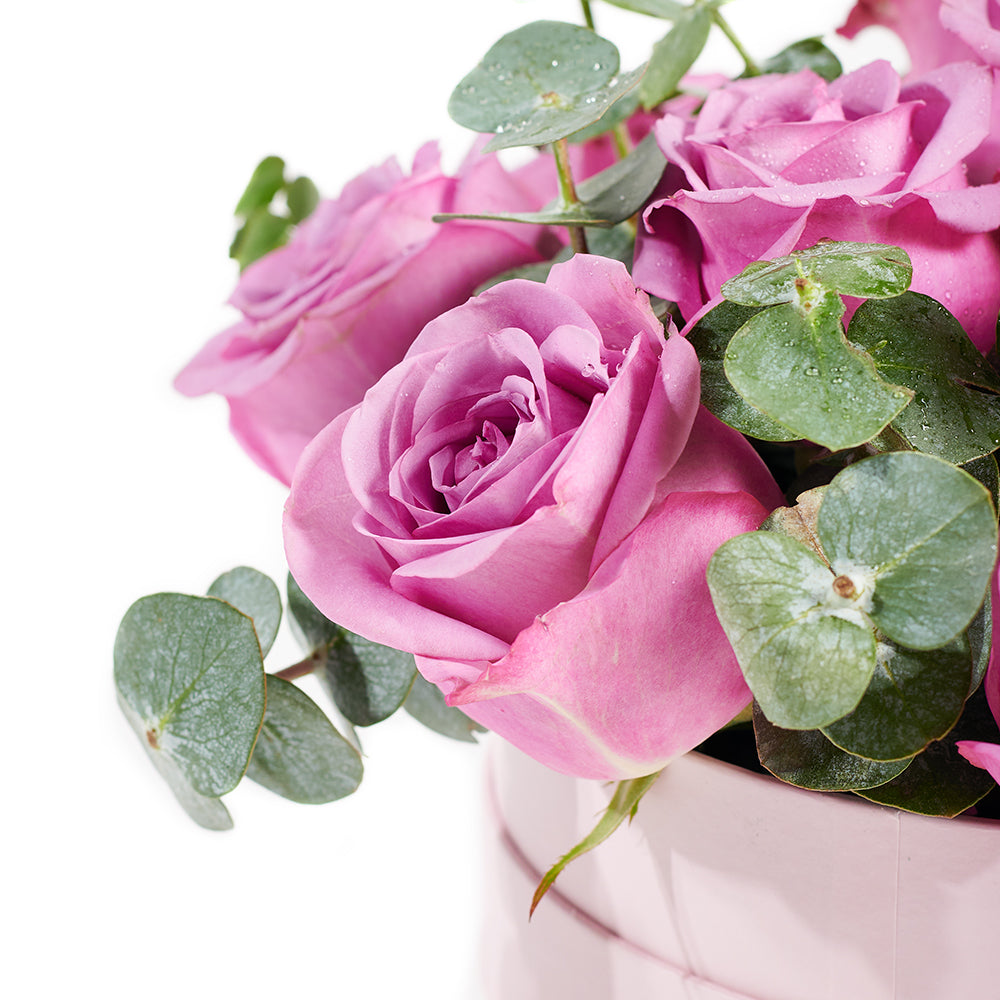Luxe Passion Flowers and Champagne Gift - Roses and Champagne Gift Set - Blooms America Delivery