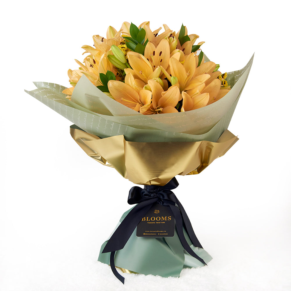Floral Wrap Lilies and Daisies Bouquet – how the gift is presented