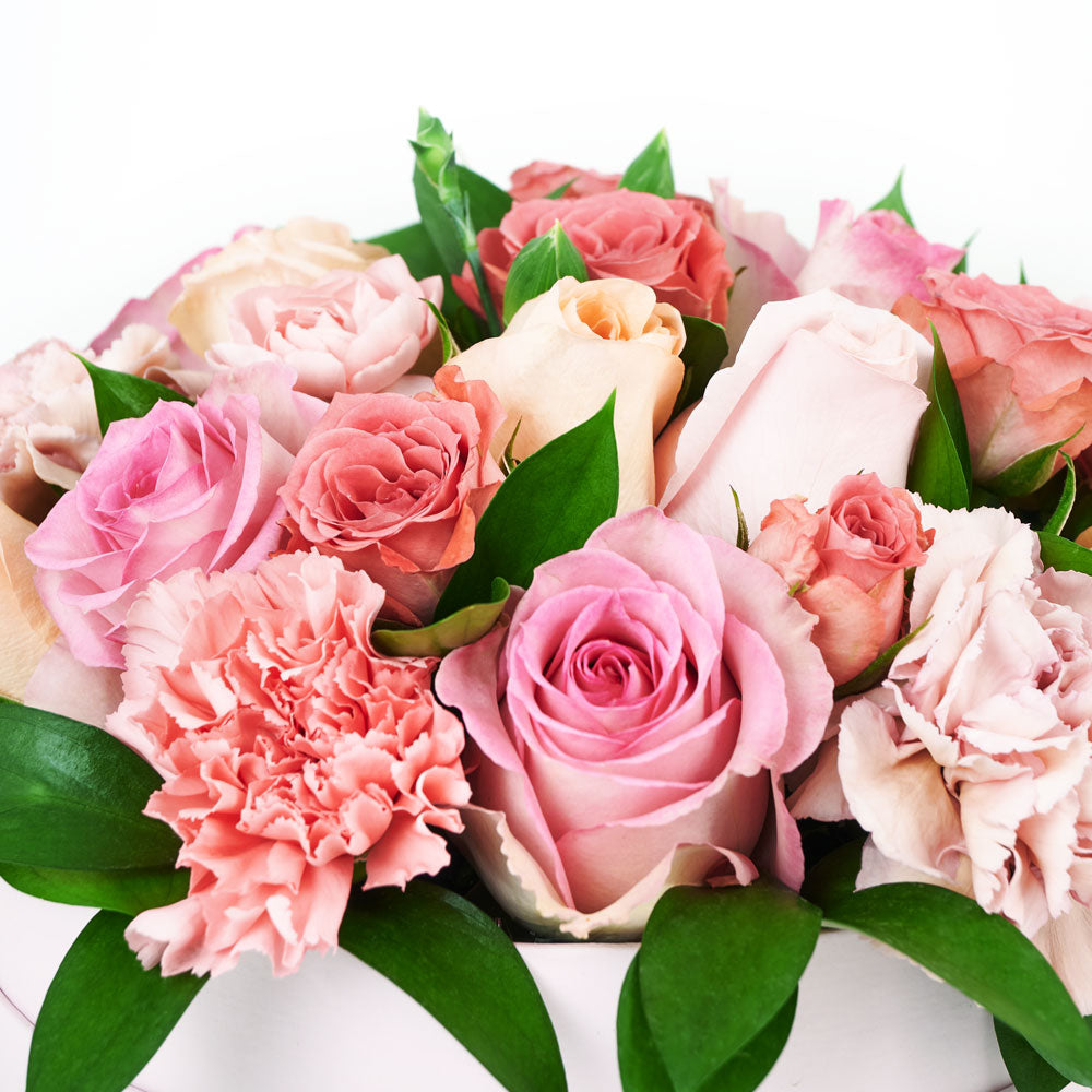 Pink Rose Hat Box Arrangement – how the gift is presented