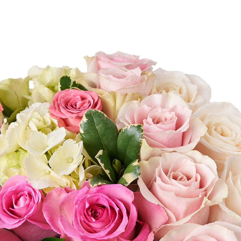 Pink and Spray Roses Heart Box – how the gift is presented