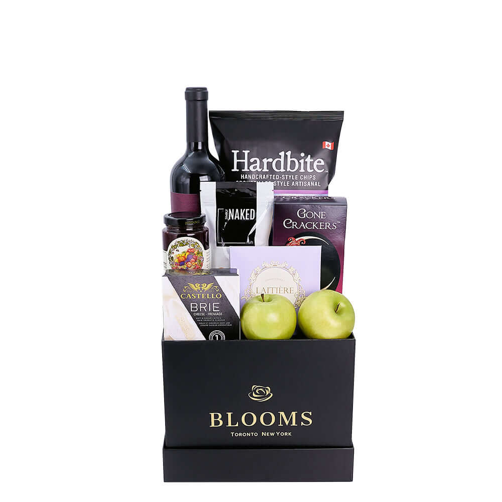 Premium Wine and Orchard-Fresh Apple Gift Basket – how the gift is presented