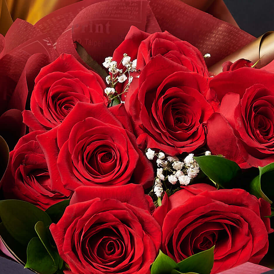 Valentine’s Day Dozen Red Rose Bouquet With Box & Chocolate, Valentine's Day gifts, roses, Blooms America Flower Delivery