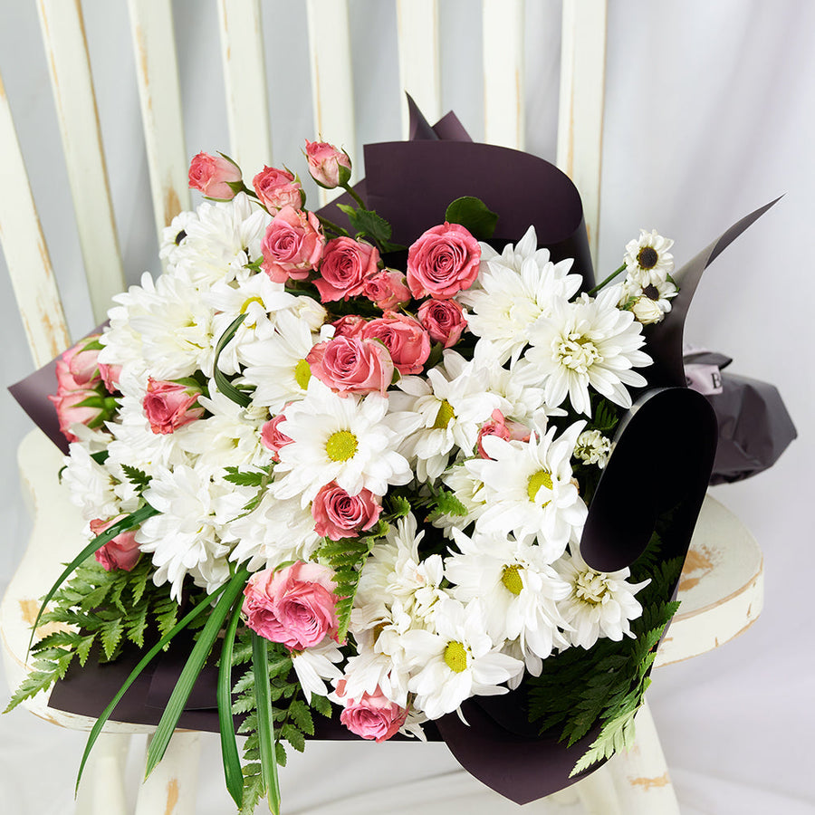 Pure and Pristine Daisy Bouquet - Gift Delivery - America Blooms Delivery