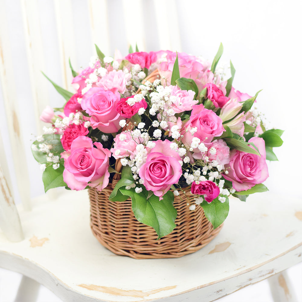 Say hello to Spring with Blooms America' Simply Sweet Spring Flower Basket, a perfect way to celebrate all the beauty spring has to offer - Same Day America Delivery.